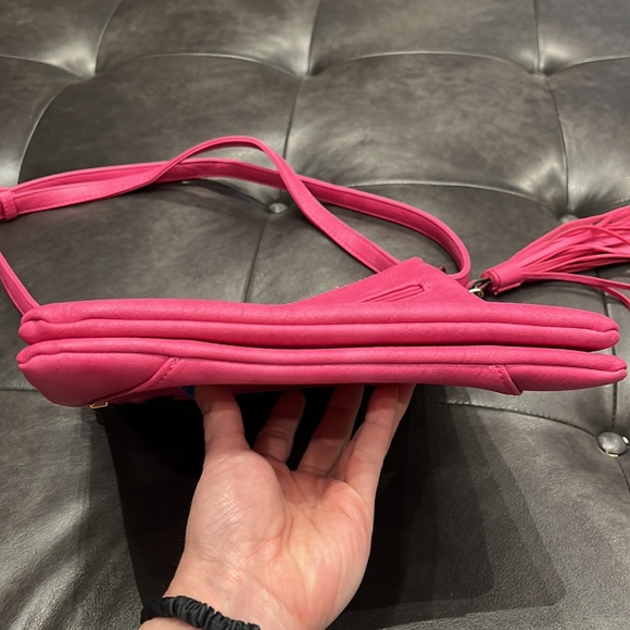 NWOT Vegan Leather Hot Pink Crossbody Bag with Adjustable Strap & Tassel Charm - Picture 7 of 8